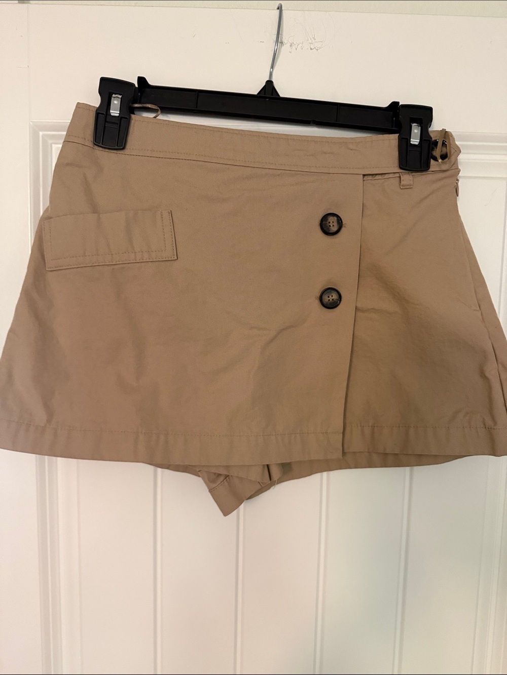 Zara Size 25/26 High-Waist Tan Skort Shorts with Button Detail